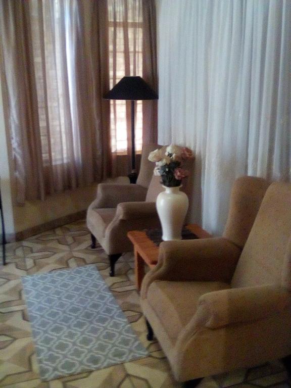 Pride Rock Accommodation ミデルバーグ エクステリア 写真