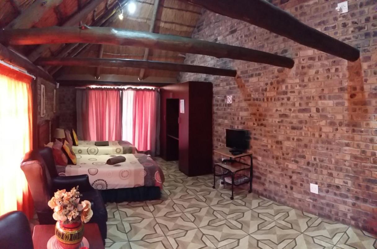 Pride Rock Accommodation ミデルバーグ エクステリア 写真