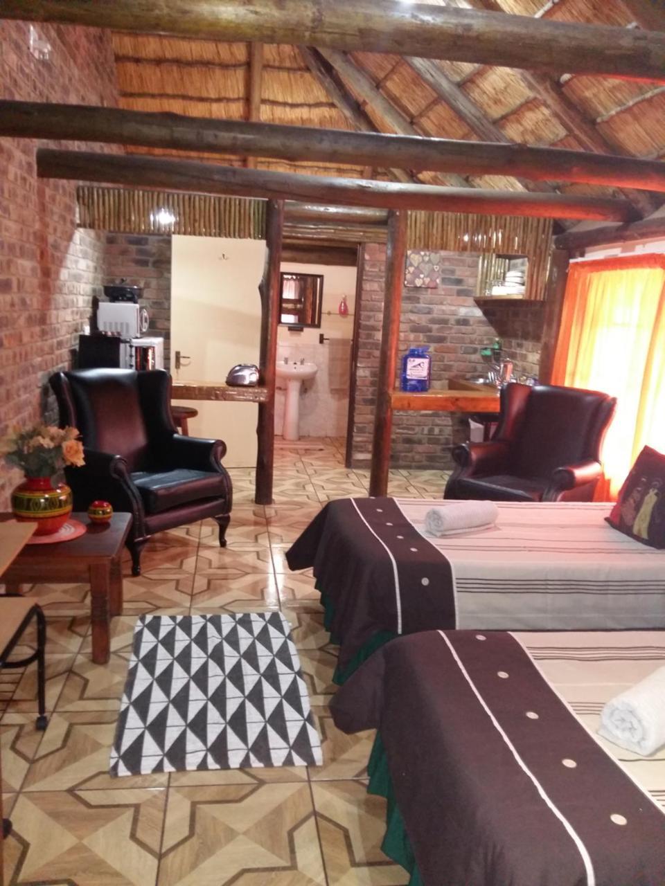 Pride Rock Accommodation ミデルバーグ エクステリア 写真