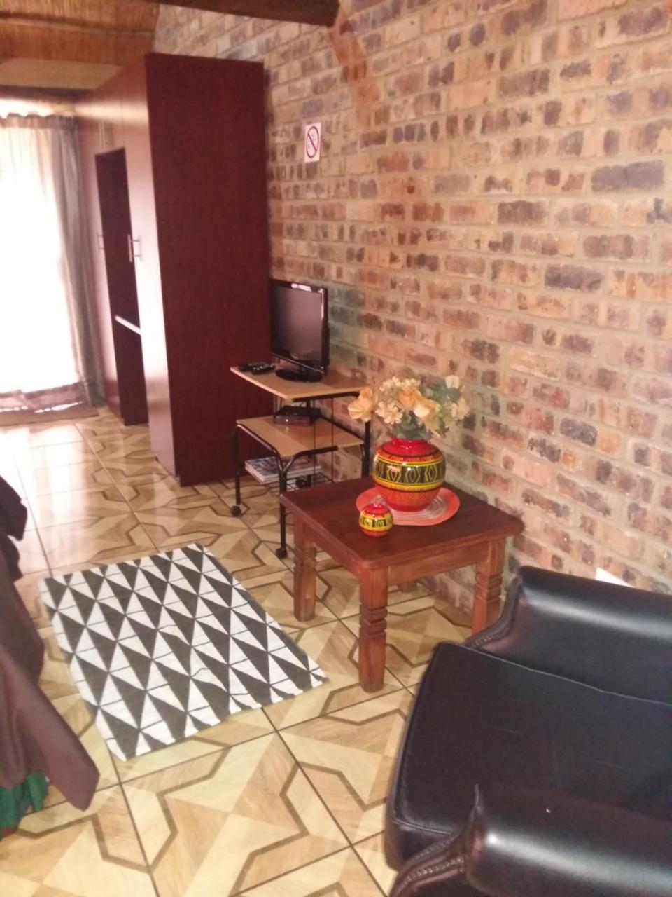 Pride Rock Accommodation ミデルバーグ エクステリア 写真