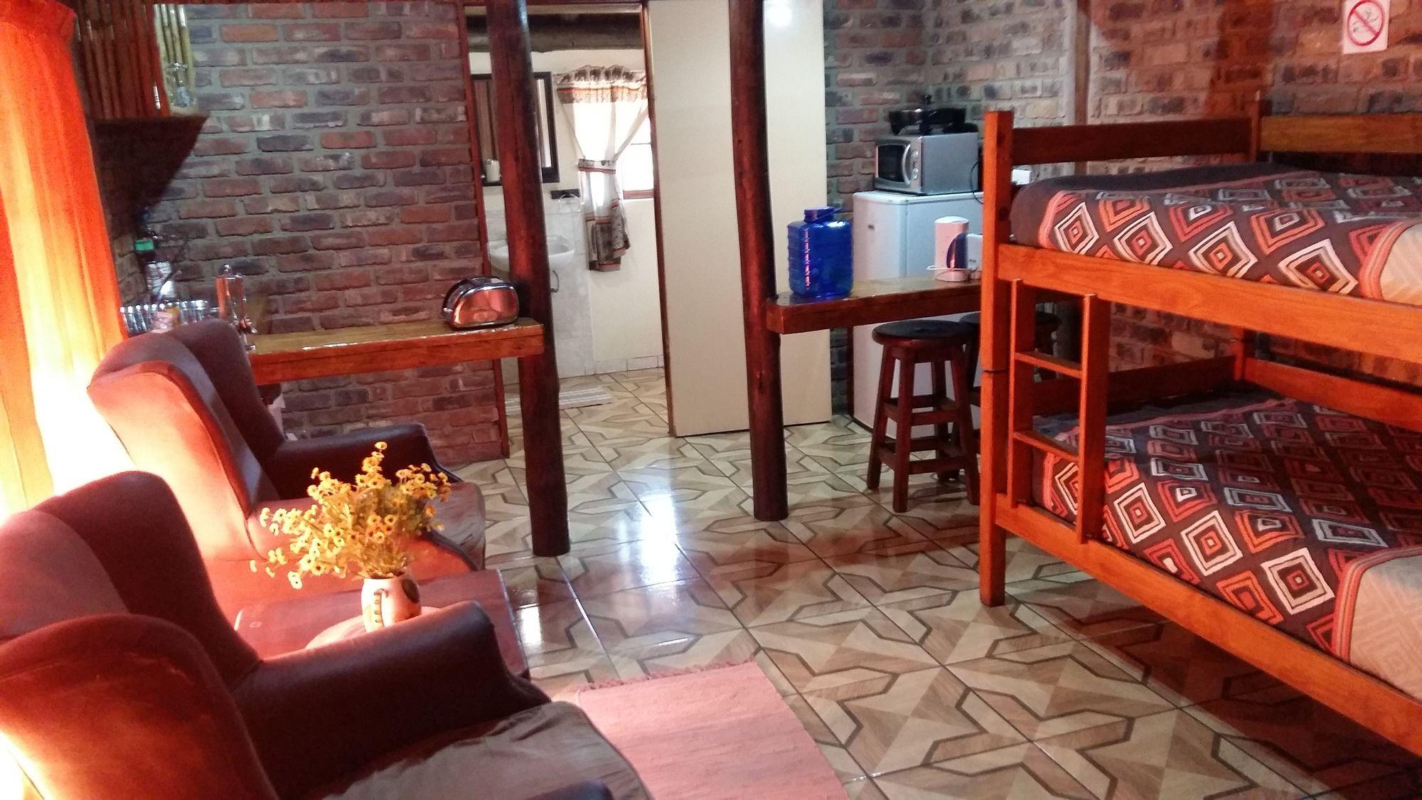 Pride Rock Accommodation ミデルバーグ エクステリア 写真